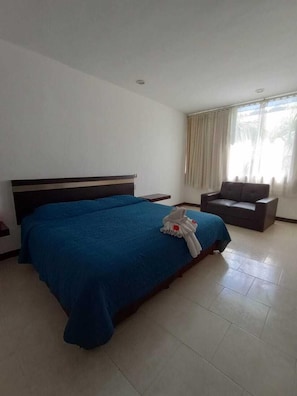 Standard Room | Premium bedding, minibar, in-room safe, individually decorated - Hotel Plaza Playa - Near Playa del Carmen Main Beach (Playa del Carmen)