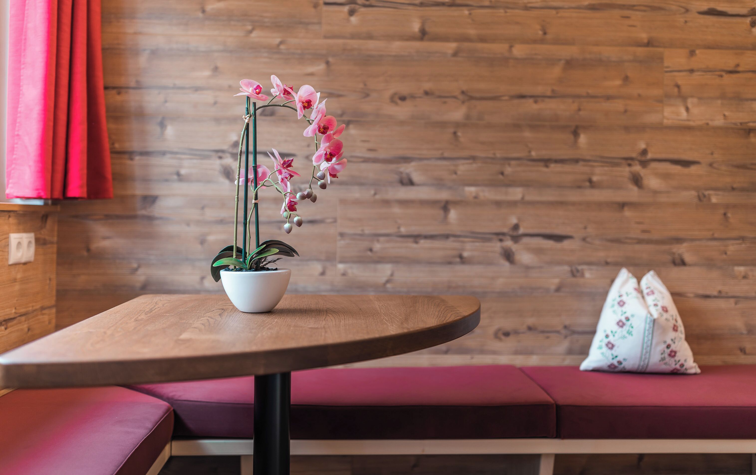 superior quadruple room, 1 bedroom, non smoking, mountain view | desk, blackout curtains, soundproofing, free wifi