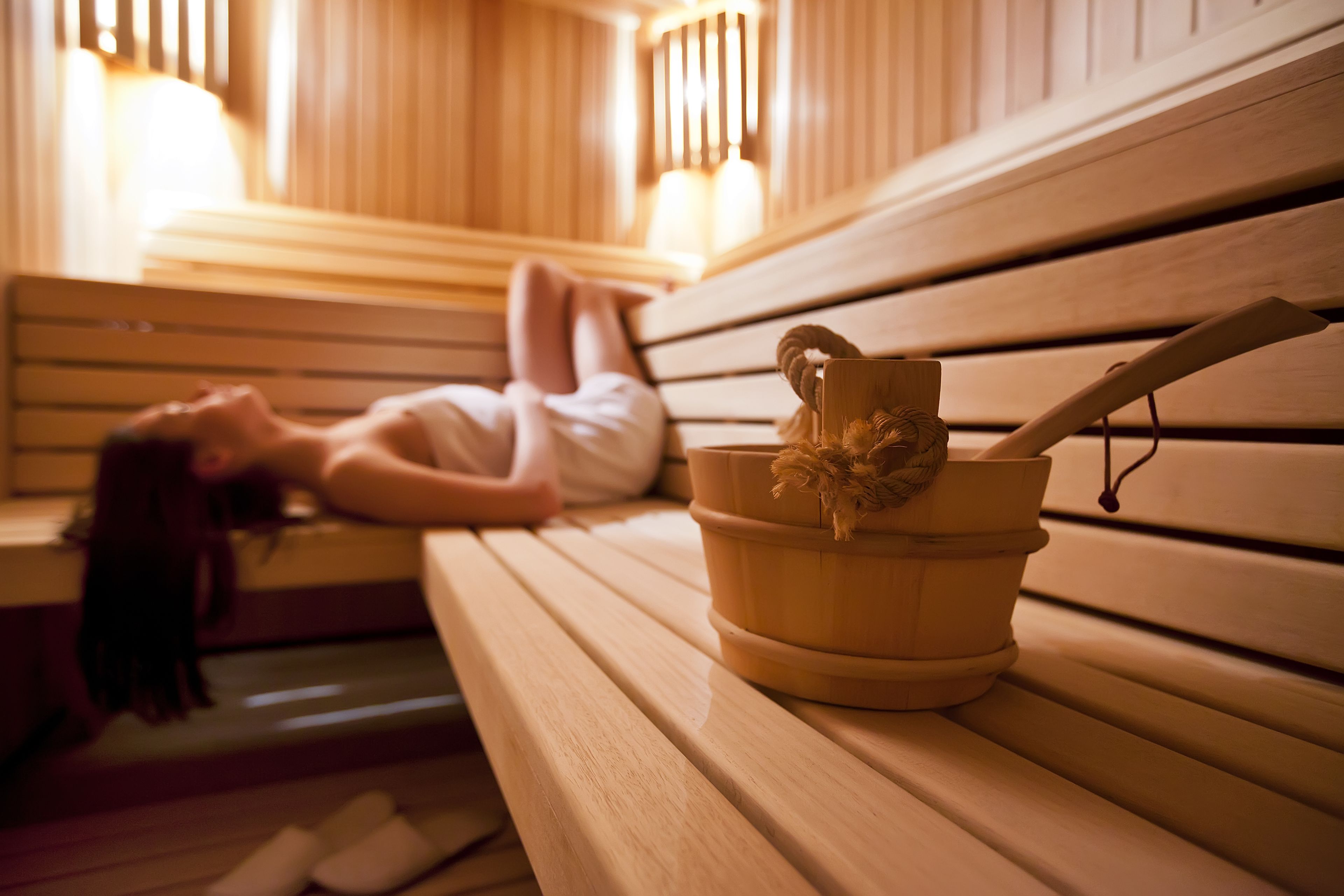 sauna, hot tub