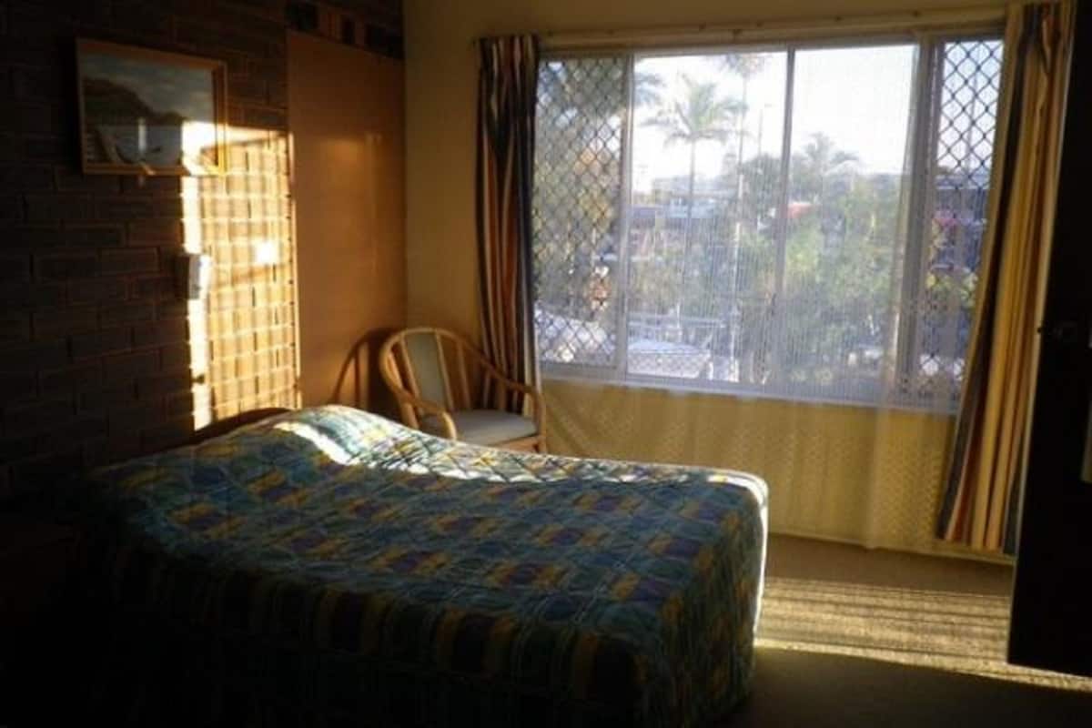Blackout drapes, iron/ironing board, free WiFi