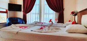 2 bedrooms, minibar, individually furnished, desk - Palmen Apart Hotel (Alanya)