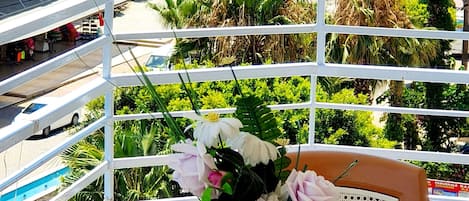 Leilighet – standard, 2 soverom | Utsikt mot strand/hav