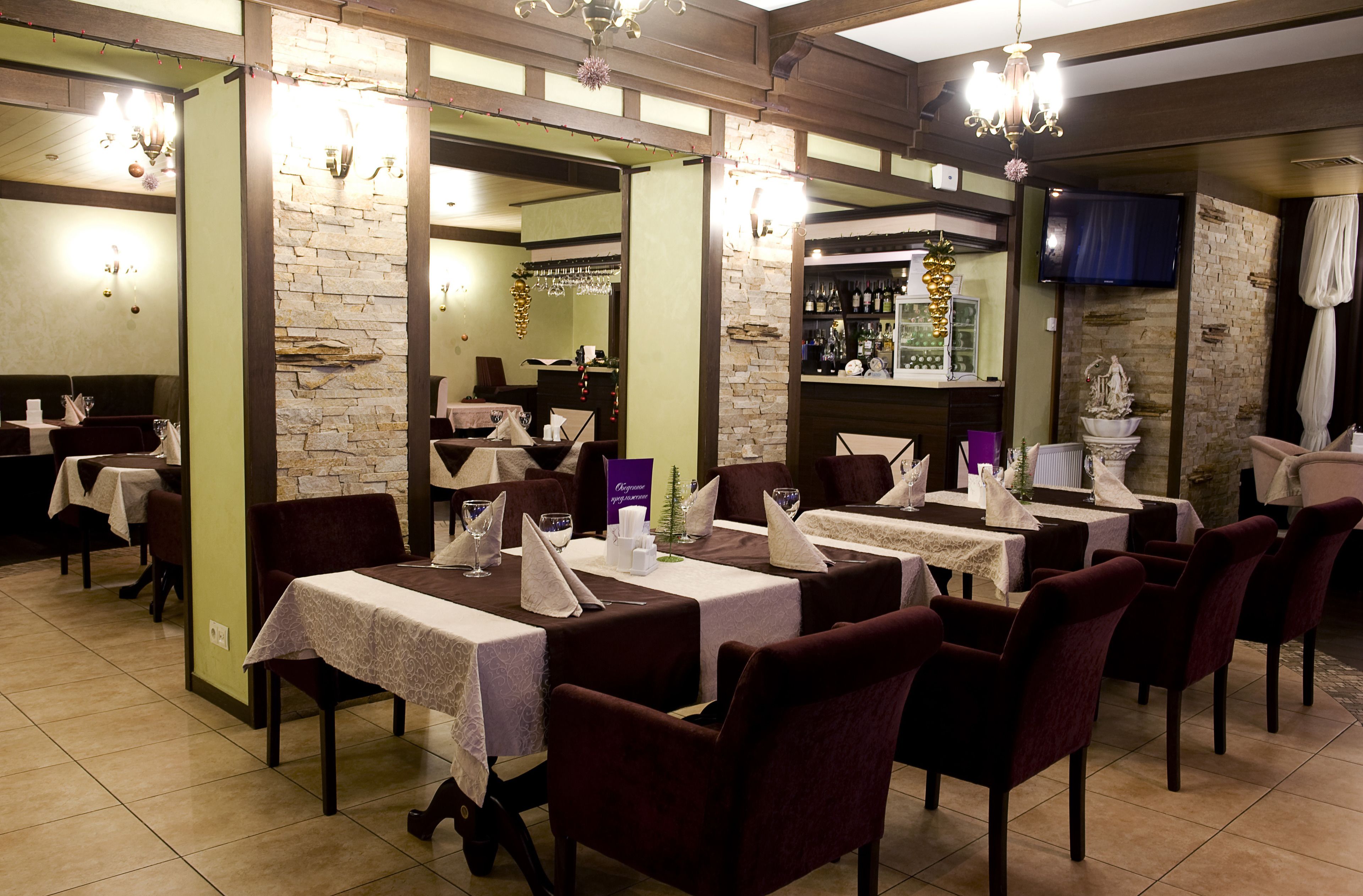 Breakfast, lunch, dinner served; Modern European cuisine 