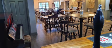 بار (في المنشاة)