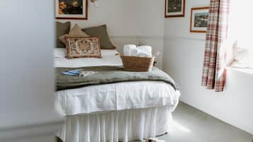 Quarto casal, suíte | 1 quarto, Wi-Fi de cortesia