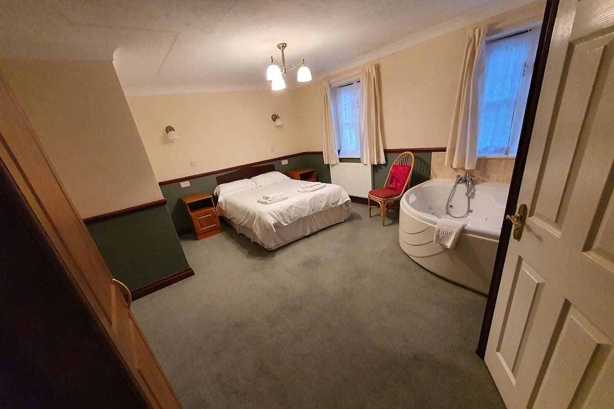 Camera doppia, bagno in camera ((Spa Bath in room)) | 1 camera, Wi-Fi gratuito