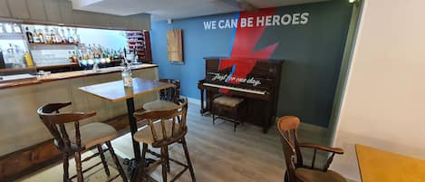 Double Room, Ensuite ((Spa Bath in room)) | Bar (on property)