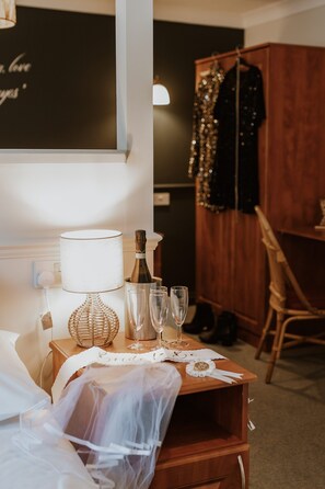 Suite, Ensuite ((4 Persons)) | Miscellaneous