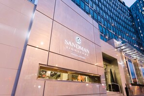 Exterior - Sandman Signature Newcastle Hotel (Newcastle-upon-Tyne)