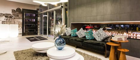 Coin salon dans le hall