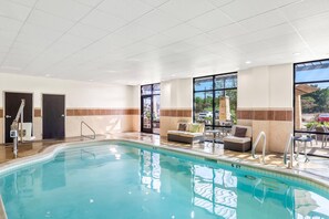 Indoor pool - Sleep Inn & Suites Dripping Springs - Austin Area (Dripping Springs)