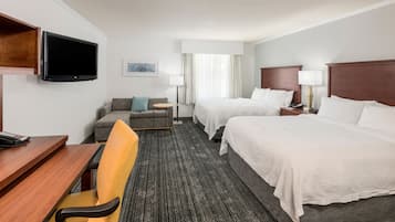 Ropa de cama de alta calidad y escritorio