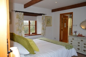 Premium Suite, Balcony, Garden View | Blackout drapes, iron/ironing board, free WiFi, bed sheets - Treliver Farm (Bodmin)