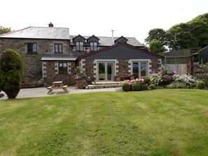 Front of property - Treliver Farm (Bodmin)