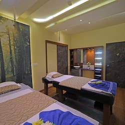 Couples treatment room(s), body treatments, aromatherapy
