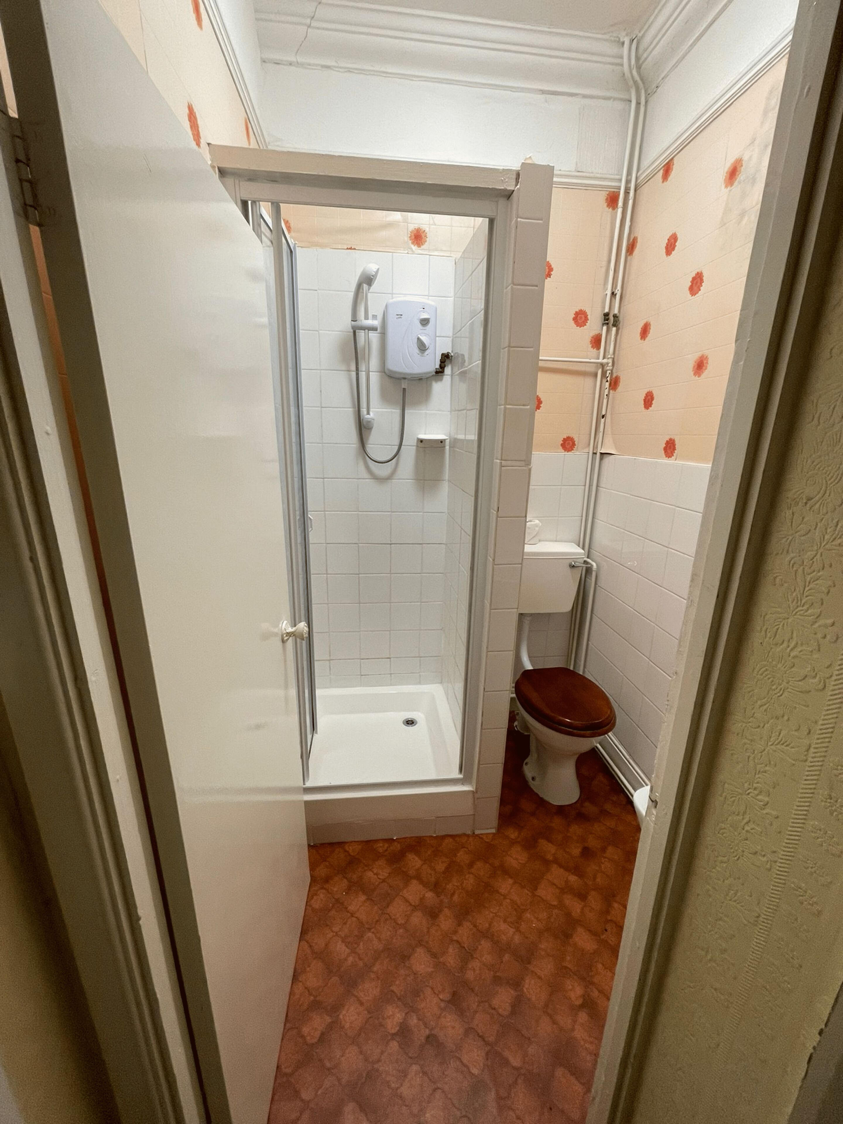 Standard-Doppelzimmer, 1 Queen-Bett | Badezimmer | Dusche, Regendusche, Haartrockner, Handtücher