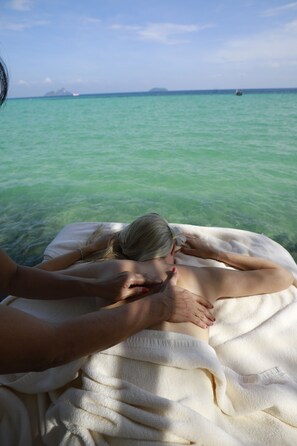 Tratamentos corporais, aromaterapia, massagens musculares profundas
