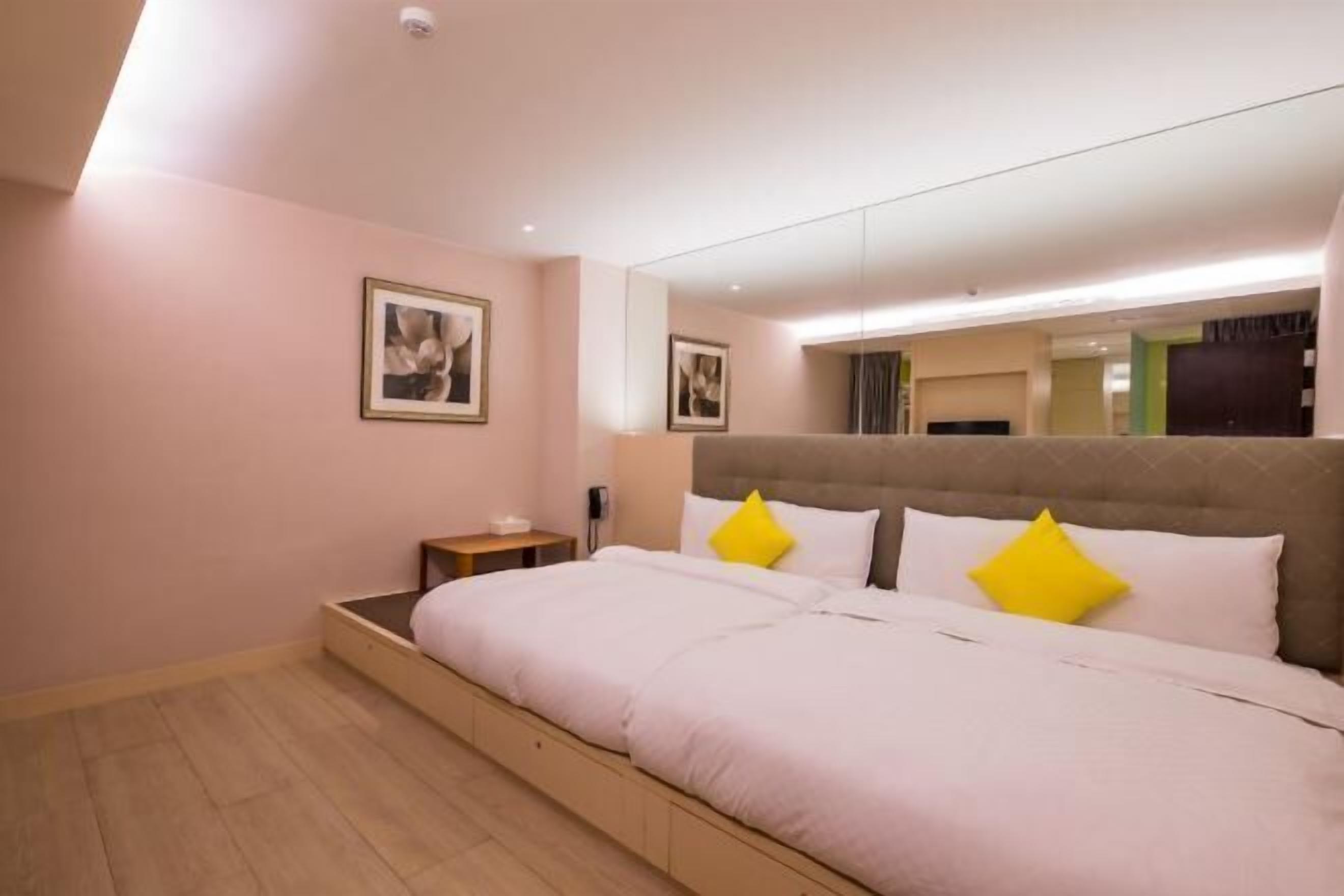 Premium bedding, down duvets, in-room safe, soundproofing