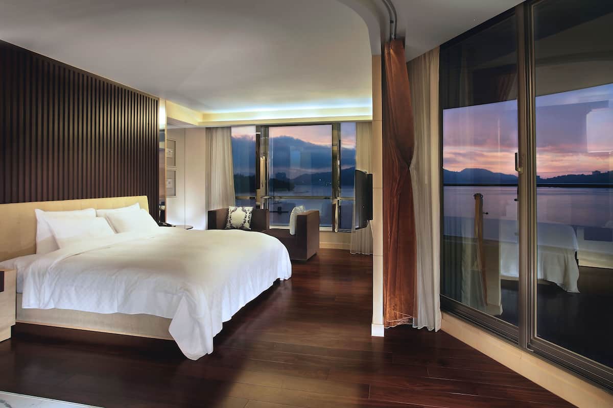 standard room, 1 double bed (lake) | premium bedding, down duvets, free minibar, in-room safe