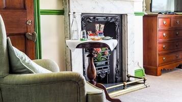 Habitació doble, amb bany privat, vistes al mar (Four Poster) | Habitacions insonoritzades, wifi gratuïta i roba de llit