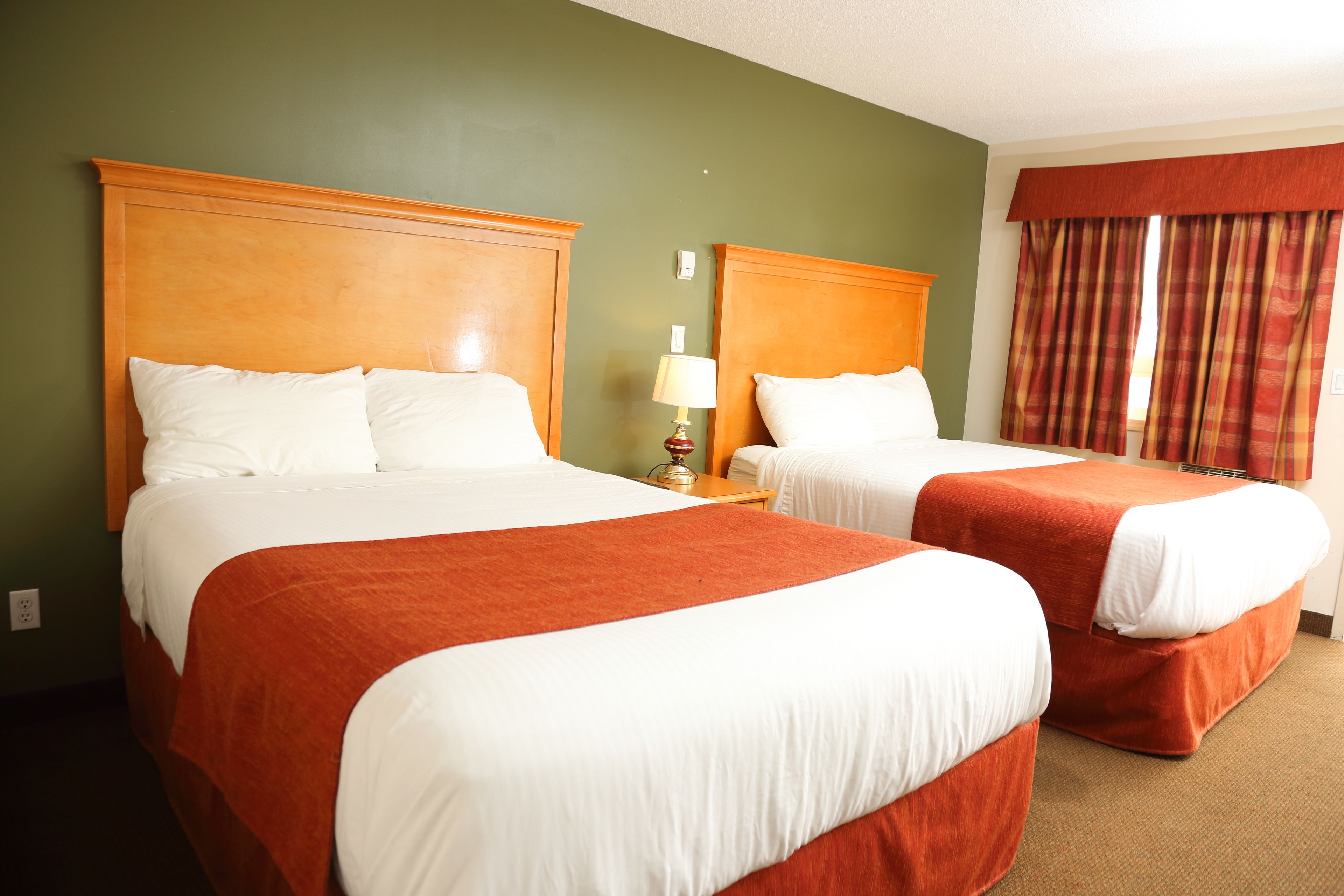 Photo - Chateau Motel