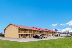 Exterior - Americas Best Value Inn Refugio (Refugio)