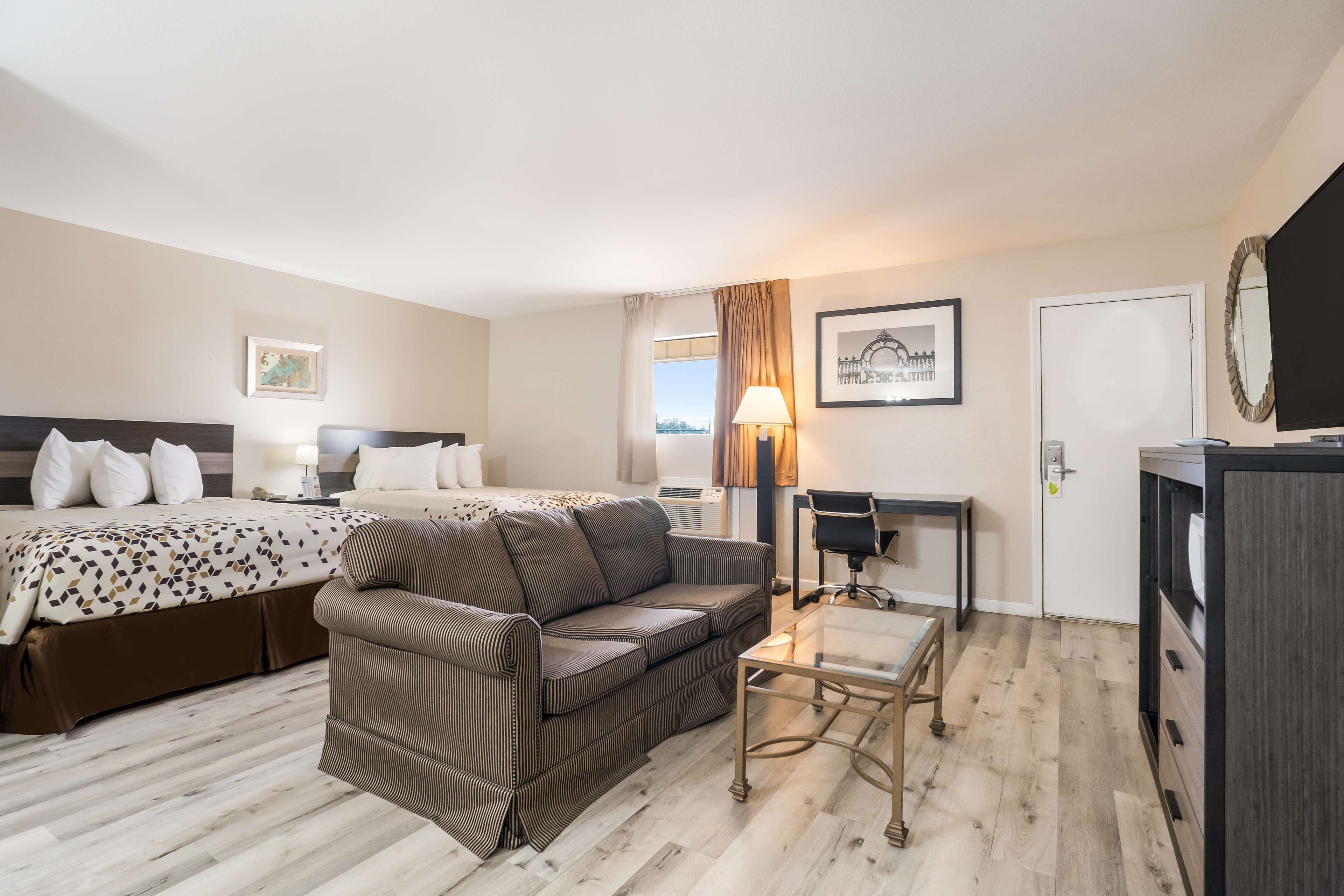 Junior Suite, 2 Queen Beds, Non Smoking | Desk, laptop workspace, WiFi (free), bed sheets