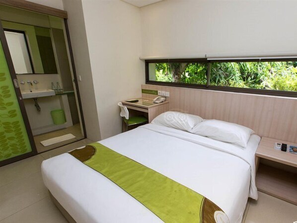 Premium bedding, Select Comfort beds, iron/ironing board, free WiFi - Grandmas Hotel Seminyak (Seminyak)