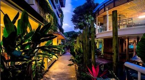 Property grounds - Grandmas Hotel Seminyak (Seminyak)