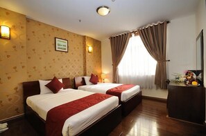 มินิบาร์, ตู้นิรภัยในห้องพัก, โต๊ะทำงาน, Wi-Fi ฟรี