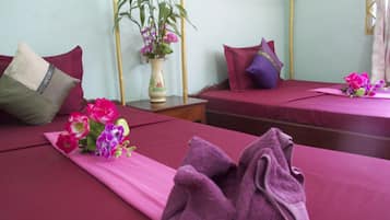 Minibar, barnesenger (inkludert) og ekstrasenger (mot et tillegg)