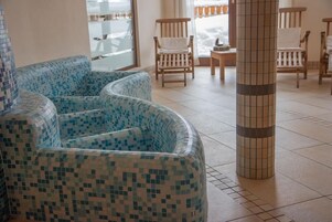 Sauna, hot tub, steam room, facials, massage/treatment rooms