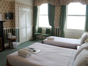 高级三人房, 独立浴室, 海景 (Room 22)