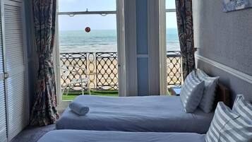 Superior-Zweibettzimmer, mit Bad, Meerblick (Balcony-Room 19)
