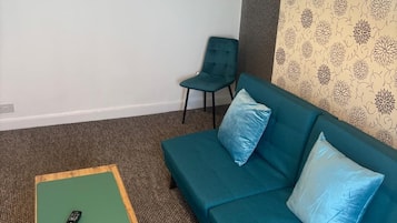 Apartment, Ensuite, Sea View | Lounge