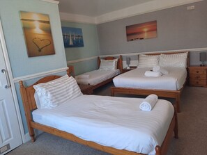 Standard Quadruple Room, Ensuite (Room 12A (Sleeps 4)) - A Maiden Rest (Weymouth)