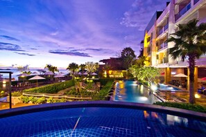 Outdoor pool - Sea Sun Sand Resort & Spa (Patong)