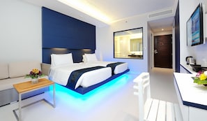 Deluxe Room | In-room safe, desk, rollaway beds, free WiFi - Sea Sun Sand Resort & Spa (Patong)