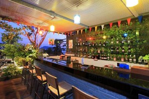 Bar (on property) - Sea Sun Sand Resort & Spa (Patong)