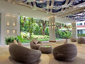 Bar (on property) - Sea Sun Sand Resort & Spa (Patong)