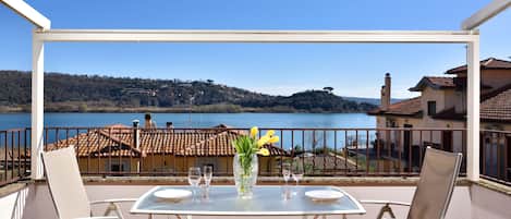 Deluxe Apartment, 1 Bedroom, Lake View | Terrace/patio
