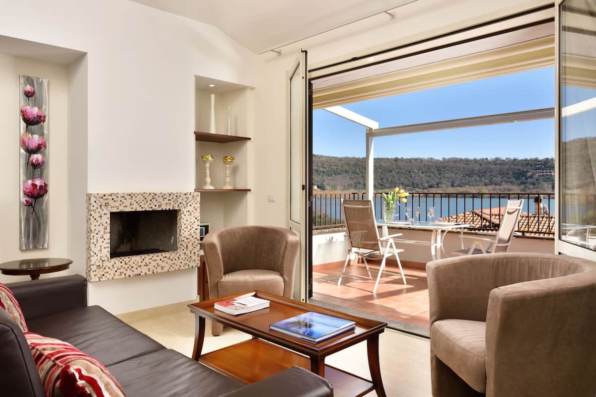 Deluxe Apartment, 1 Bedroom, Lake View | Iron/ironing board, free WiFi