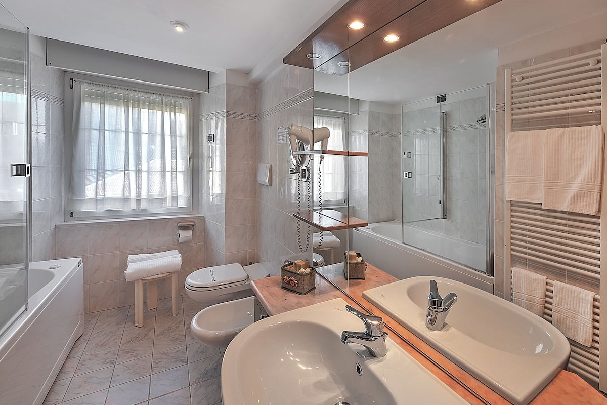 rainfall showerhead, free toiletries, hair dryer, bathrobes