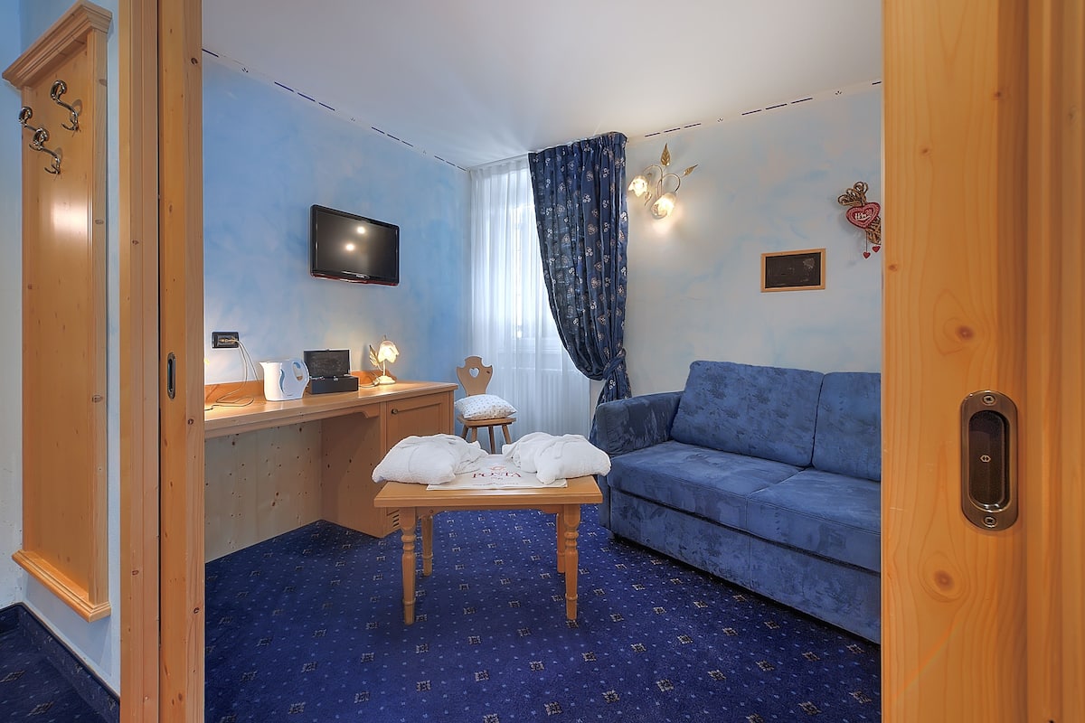 suite | premium bedding, down duvets, in-room safe, desk