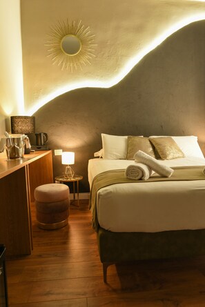 ห้องดับเบิล, ห้องน้ำส่วนตัว | เครื่องนอนระดับพรีเมียม, ผ้านวมขนเป็ด, เตียง Select Comfort, มินิบาร์