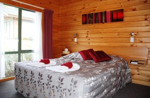 Chalet, 2 habitaciones (Two Bedroom Chalet (Sleeps 6)) | Ropa de cama de alta calidad y decoración individual