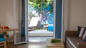 Standard Studio | In-room safe, desk, soundproofing, iron/ironing board