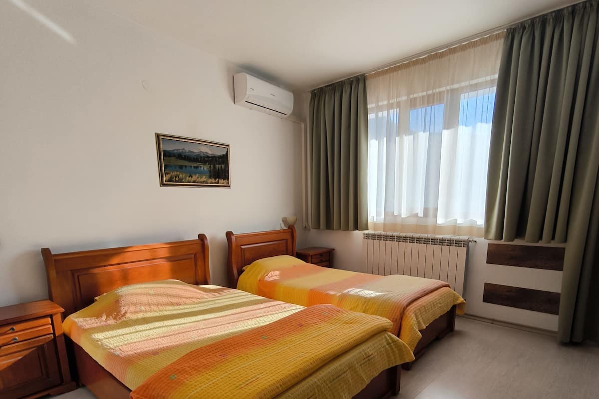 Grand Double Room | Blackout drapes, soundproofing, bed sheets