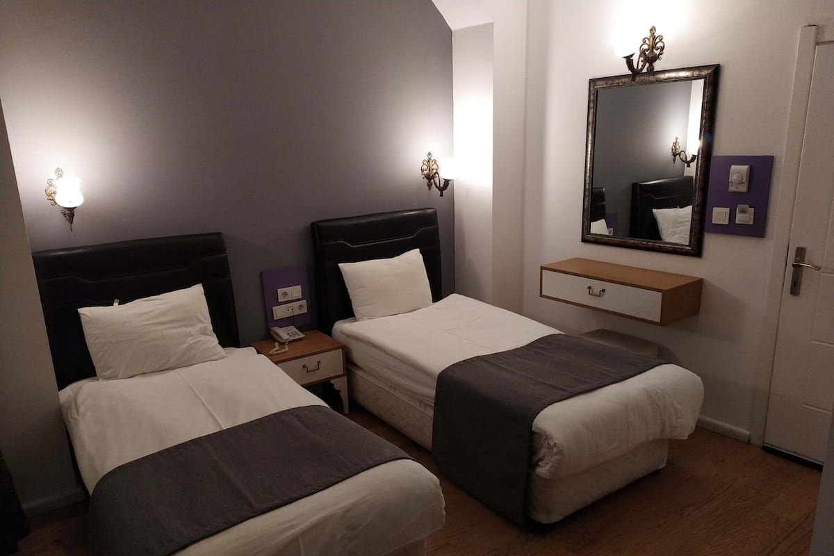 Economy Twin Room, 2 Single Beds