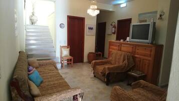 14-cm TV with satellite channels